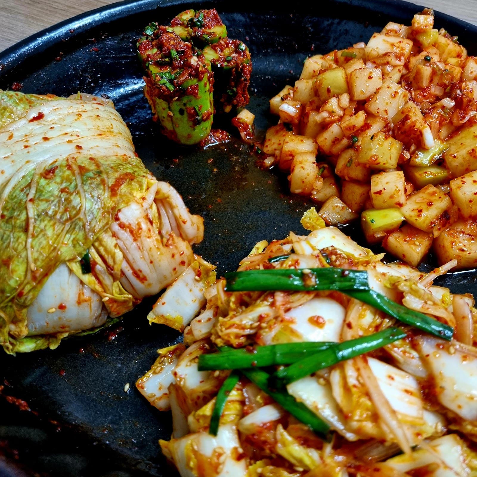 首尔韩国料理烹饪课程完全指南2025:从泡菜到拌饭的实战体验