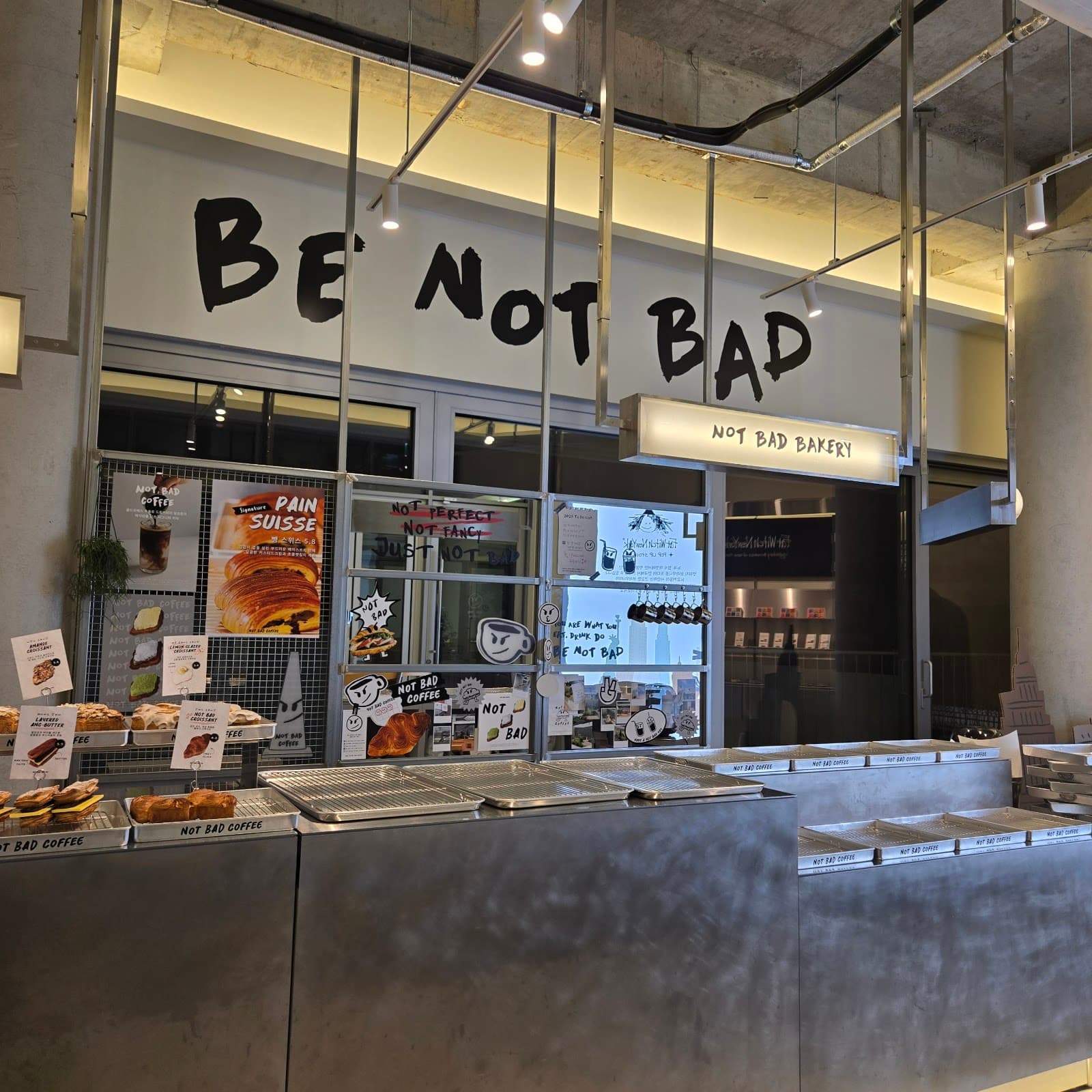 ノットバッドコーヒー漢南 (Not Bad Coffee Hannam)