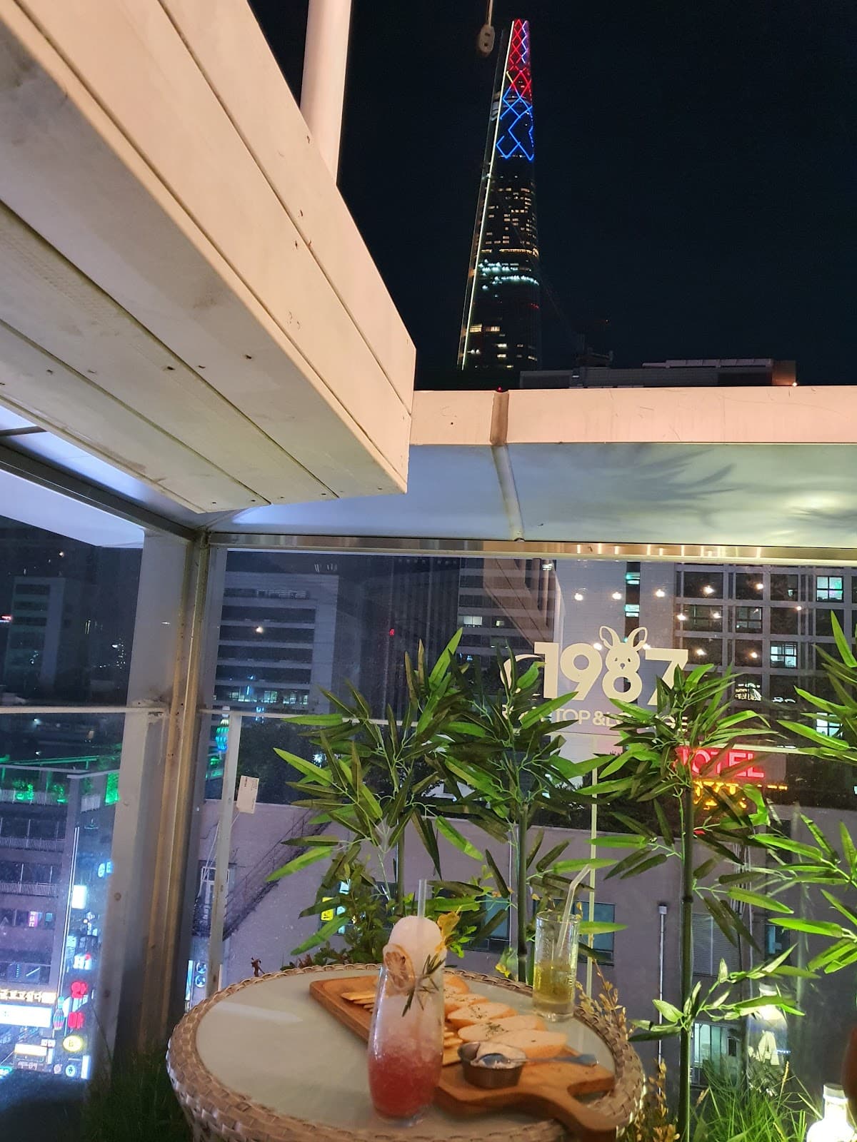 서울 봄 루프탑 디자인 카페 7곳: 벚꽃과 도시를 한눈에 담는 공간