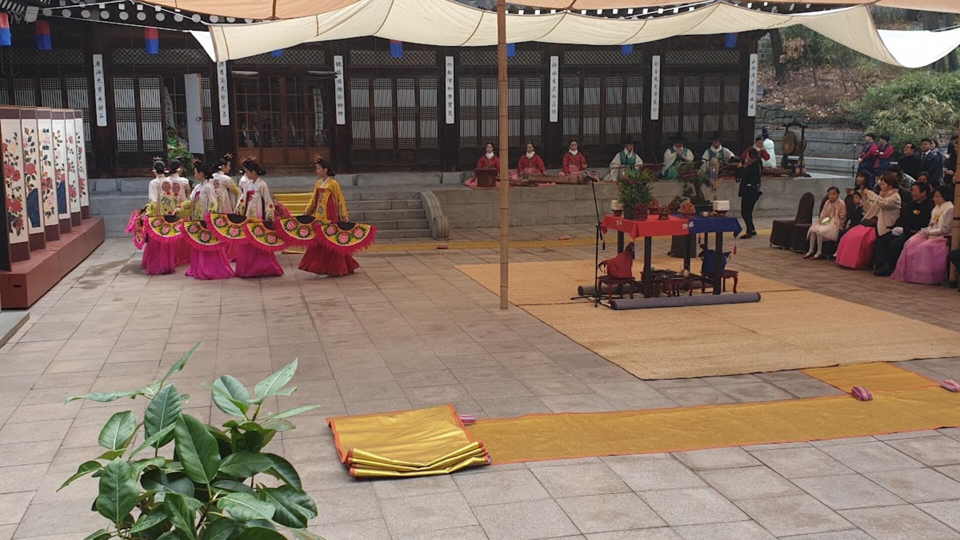 首尔传统茶道体验指南:品味千年茶文化(地点·价格·预约)