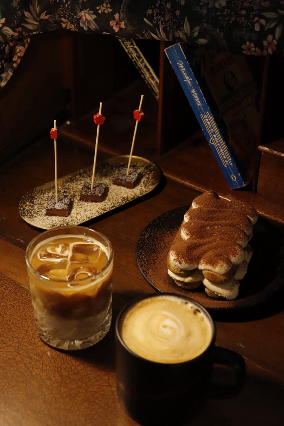 Alex Room (亚历克斯房间) 2