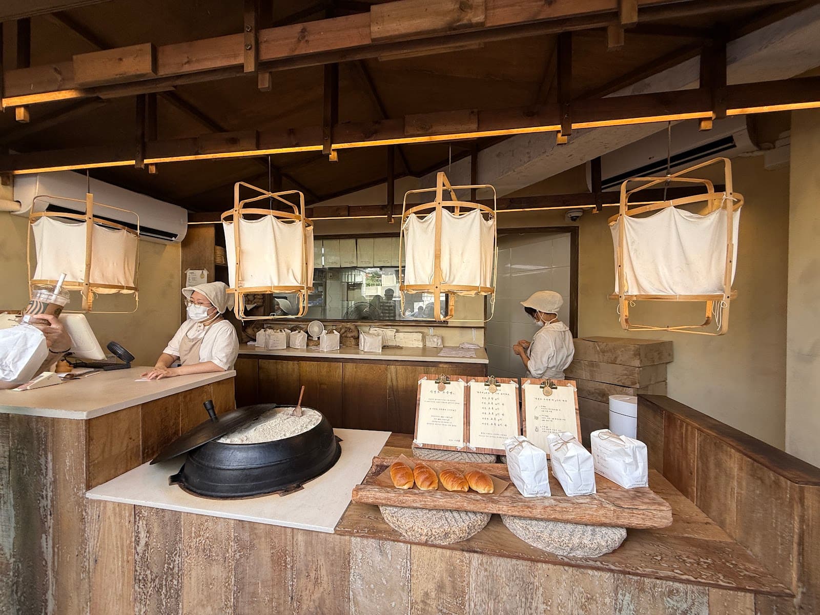 Jayyeondo Salt Bread(自円島塩パン) 4