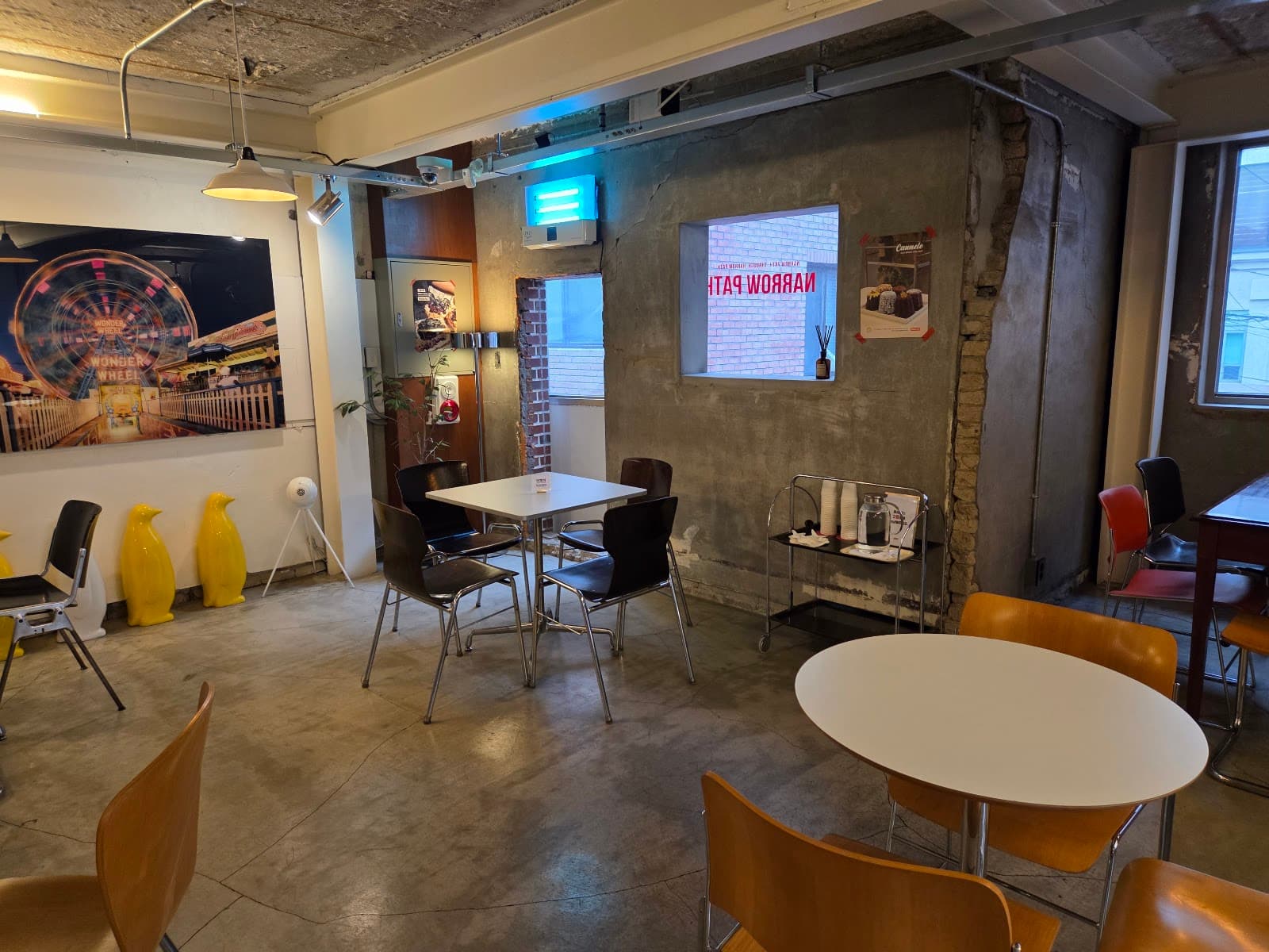 窄径甜点咖啡馆 3