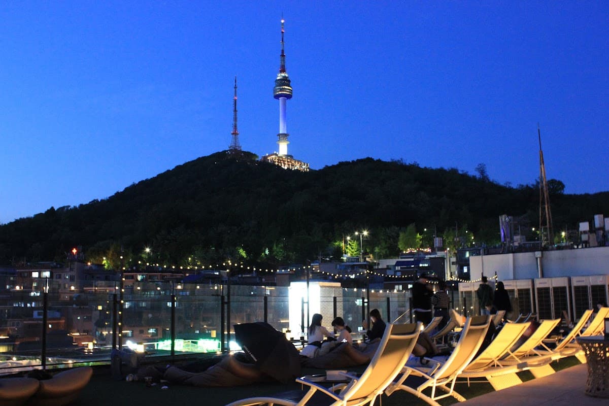 NOOP Cafe & Pizza Pub 4