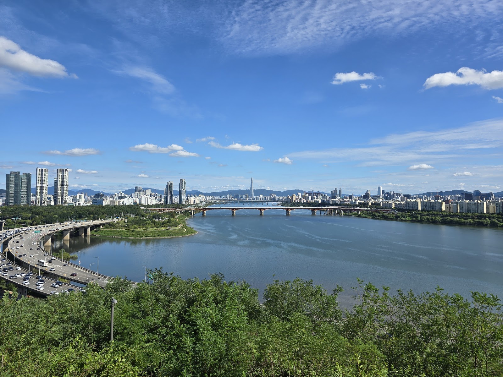 山地公园春日景色