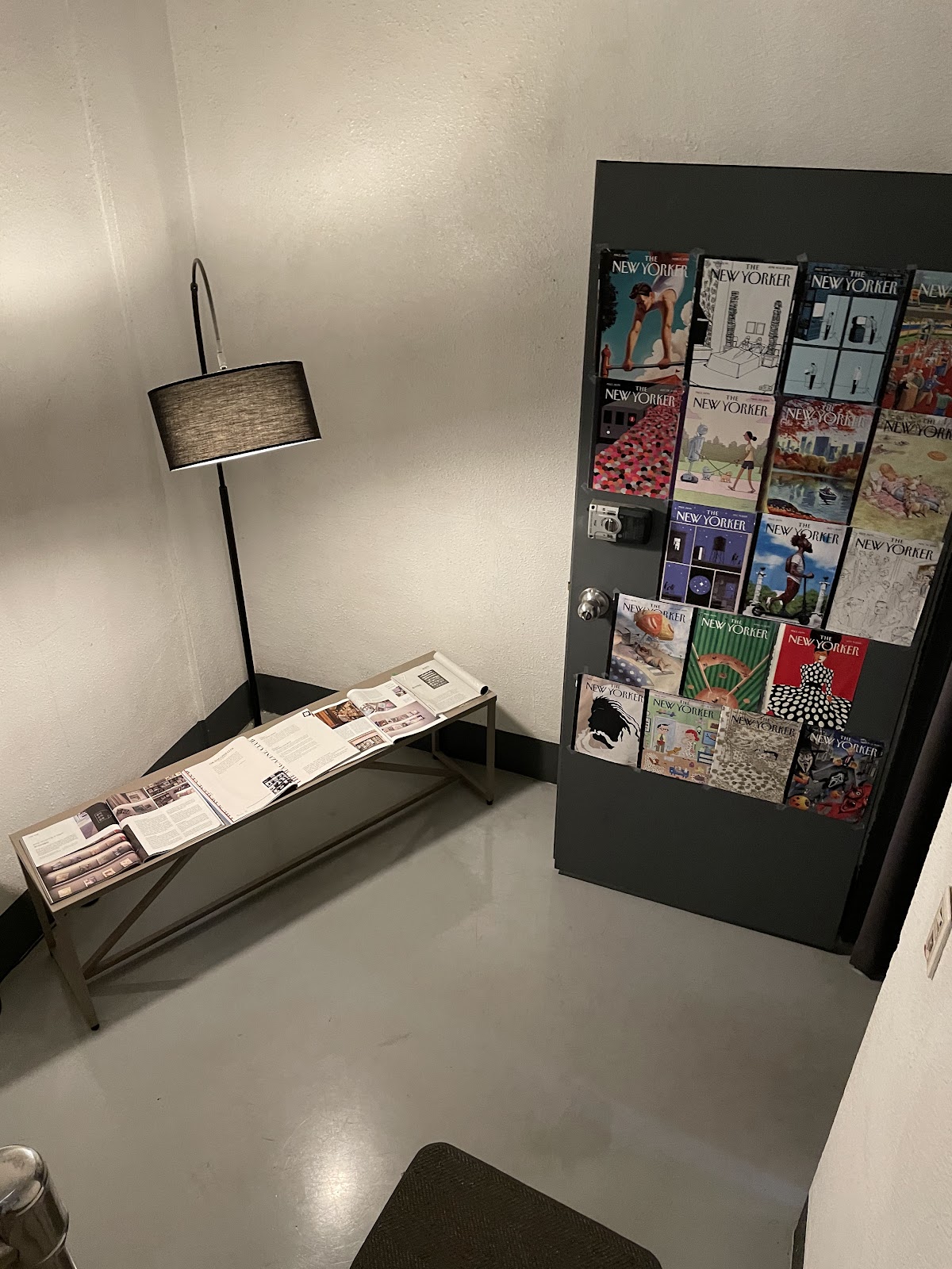 ザ・マガジン・クラブ — 持続的な読書と発見のために配置されたキュレーション雑誌棚