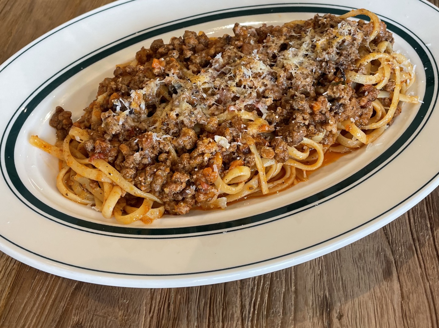 ウィッカーパーク・ウエストの湖畔テラス